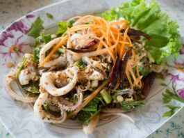 Cалаты с кальмарами — 6 вкусных и питательных идей Cалаты с кальмарами