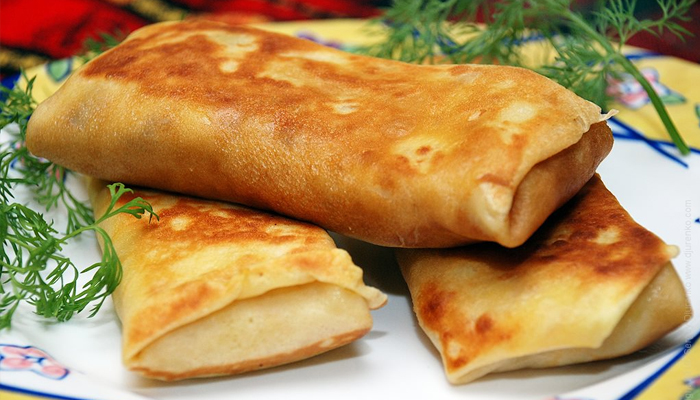 Блины с начинкой из грибов и курицы