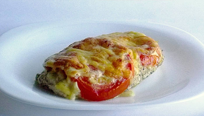 Куриная отбивная с помидором: ужин на скорую руку!