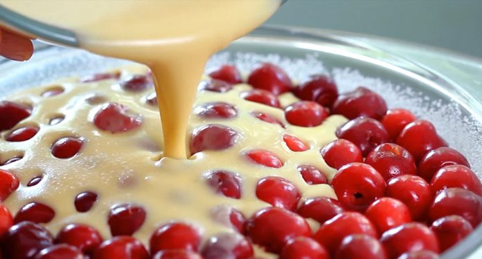 Это самый быстрый вишневый пирог в мире. И вдобавок невероятно вкусный