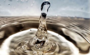 Самый простой и действенный заговор на воду. Мэрилин Керро поделилась тайной