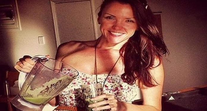 Эта женщина поборола 4-ю стадию рака без химиотерапии (вот, что она ела в больших количествах)