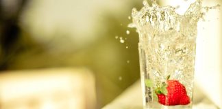 4 стакана воды после пробуждения — методика, не имеющая побочных эффектов