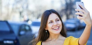 Американские психиатры официально признали «Селфи» психическим расстройством