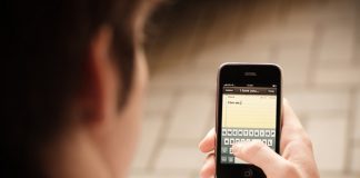 Как женщина набирает sms, такая она и в любви