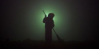 В трудную минуту возьми веничек и подмети