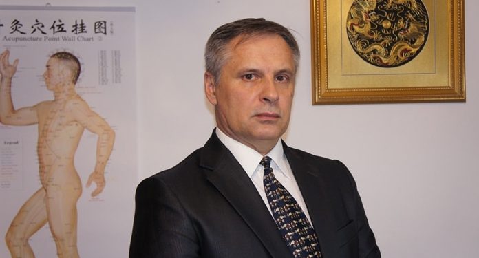 Гимнастика доктора Бутримова: возвращает шейные позвонки на место. ВСЕМ рекомендуем делать эту гимнастику!