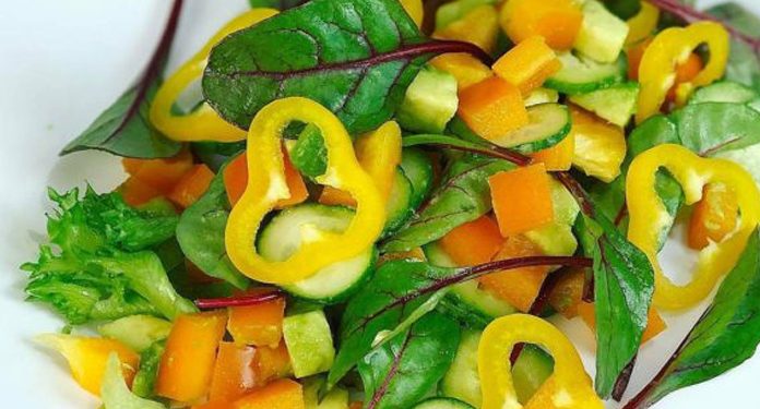 Очень вкусные постные салаты: 12 рецептов, которые понравятся всем