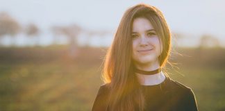 5 физических признаков, что кто-то думает о вас