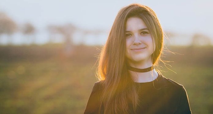 5 физических признаков, что кто-то думает о вас
