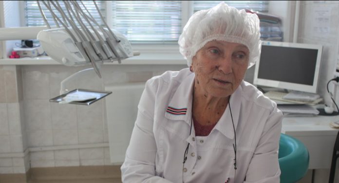 «Никогда не смотрите по телевидению, что говорит Малышева»: стоматолог с огромным опытом дала советы, чтобы выжили ваши дети