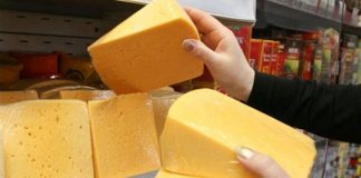 Полезный совет, как отличить настоящий сыр от сырного продукта