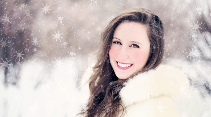 Советы по уходу за кожей в зимний период для женщин woman, snow, winter, portrait, snowflakes, smiling, cold, woman, woman, woman, nature, woman, woman